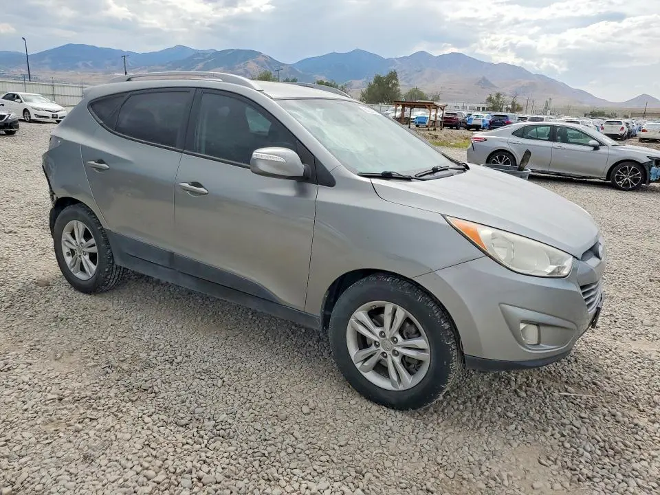 2013 HYUNDAI TUCSON GLS  