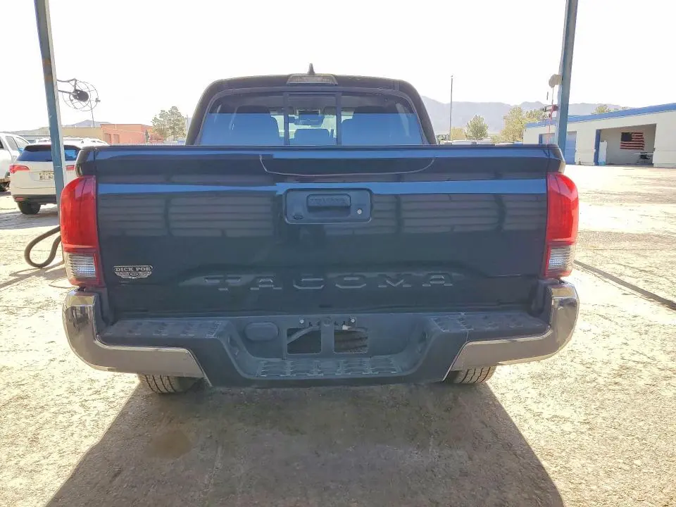 2023 TOYOTA TACOMA SR5  