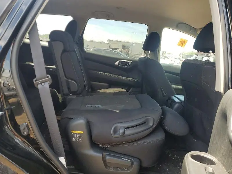 2019 NISSAN PATHFINDER S  