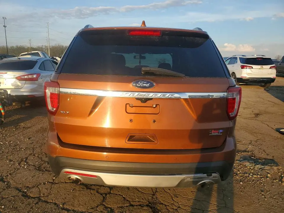 2017 FORD EXPLORER XLT  