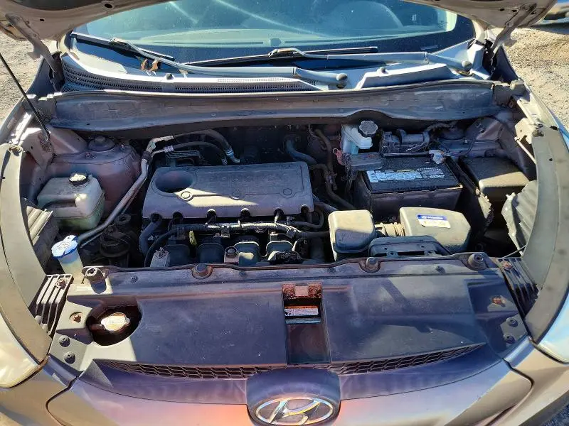 2011 HYUNDAI TUCSON GLS  