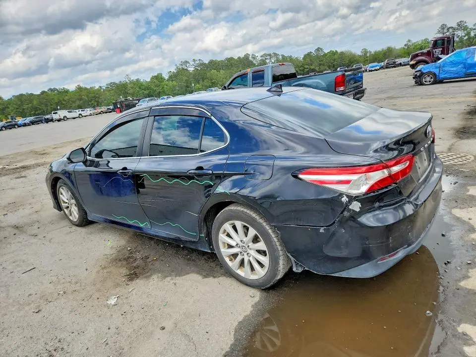 2022 TOYOTA CAMRY LE  