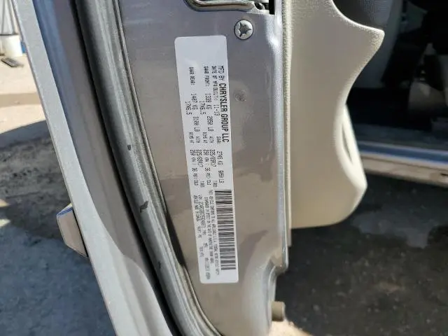 2014 DODGE GRAND CARAVAN SE  