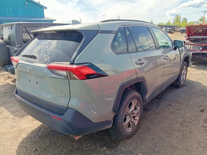 2023 TOYOTA RAV4 XLE  