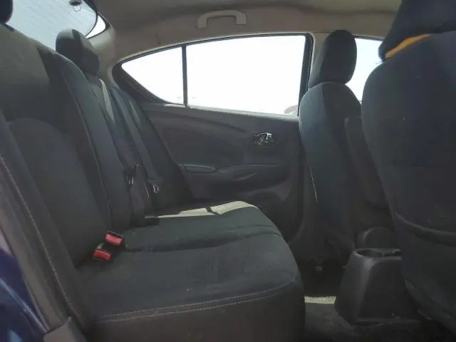 2019 NISSAN VERSA S  
