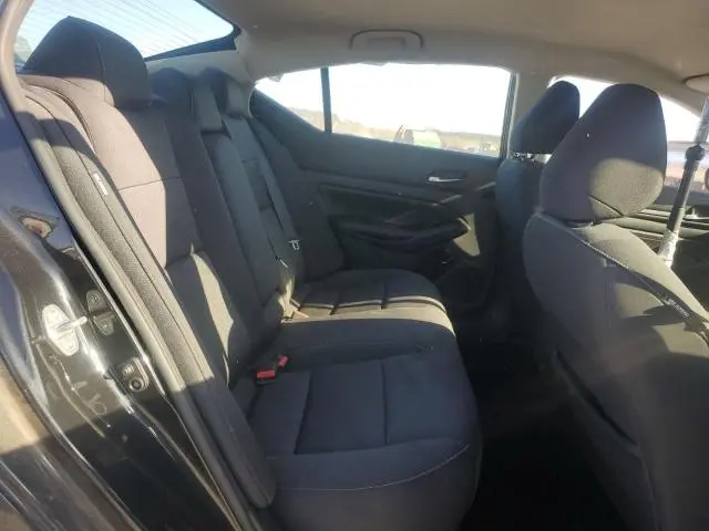 2021 NISSAN ALTIMA SV  