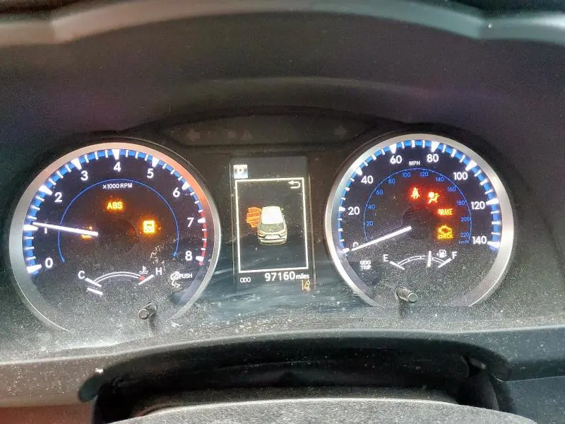 2018 TOYOTA HIGHLANDER LE  