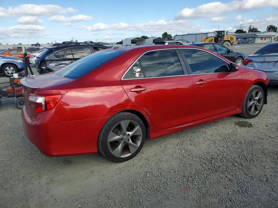 2012 TOYOTA CAMRY SE  