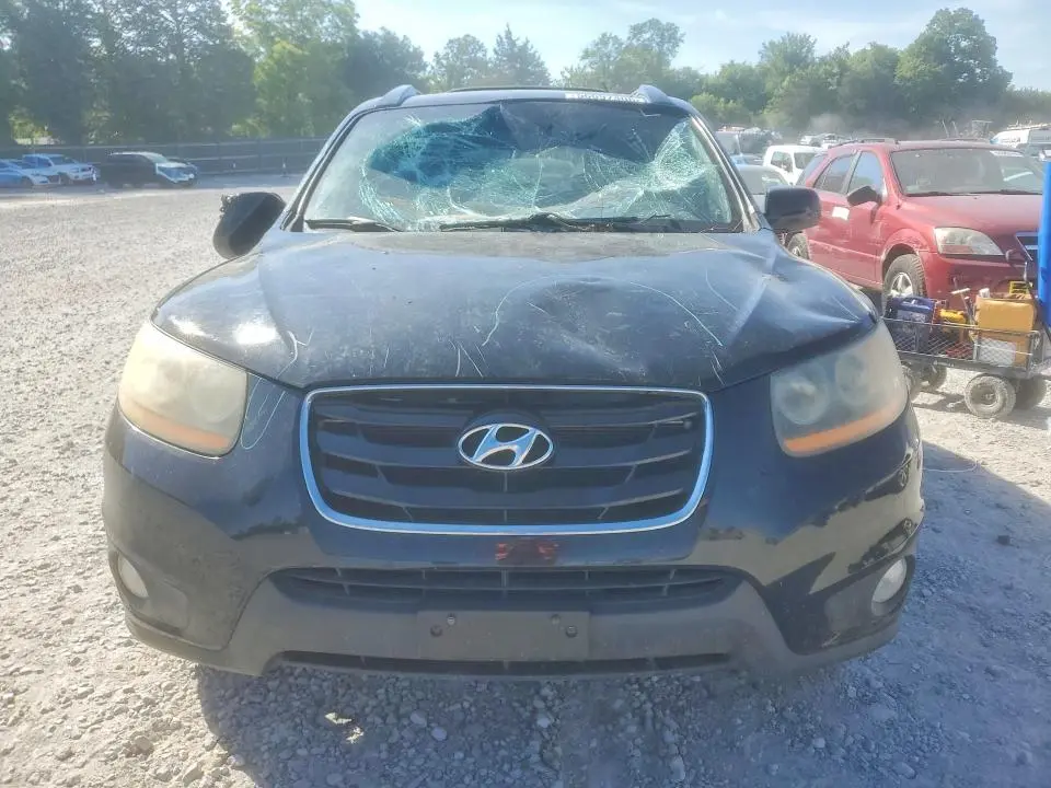 2011 HYUNDAI SANTA FE SE  