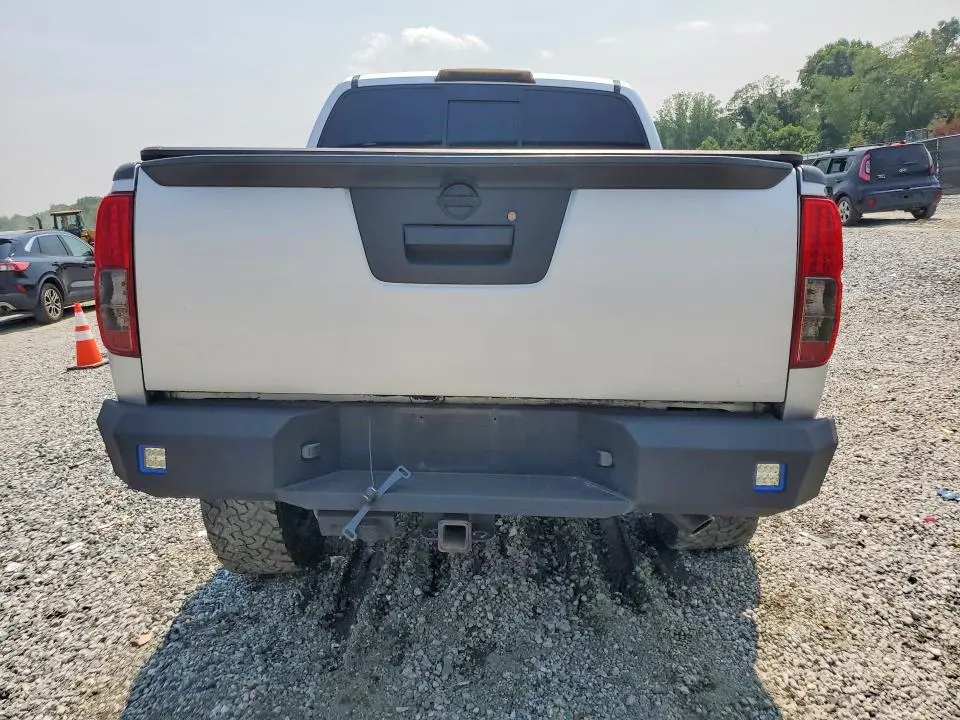 2014 NISSAN FRONTIER SV  