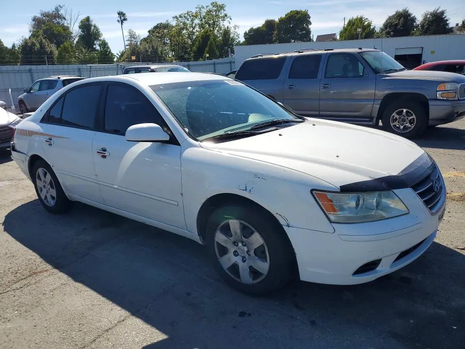 2010 HYUNDAI SONATA GLS  