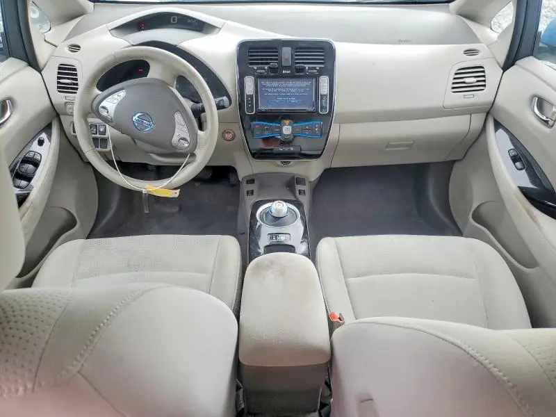 2015 NISSAN LEAF SV  