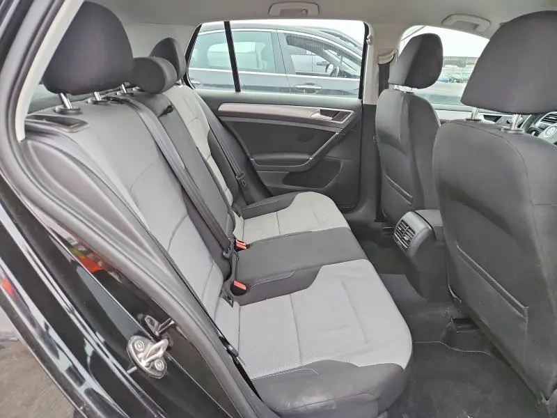 2016 VOLKSWAGEN E-GOLF SE  
