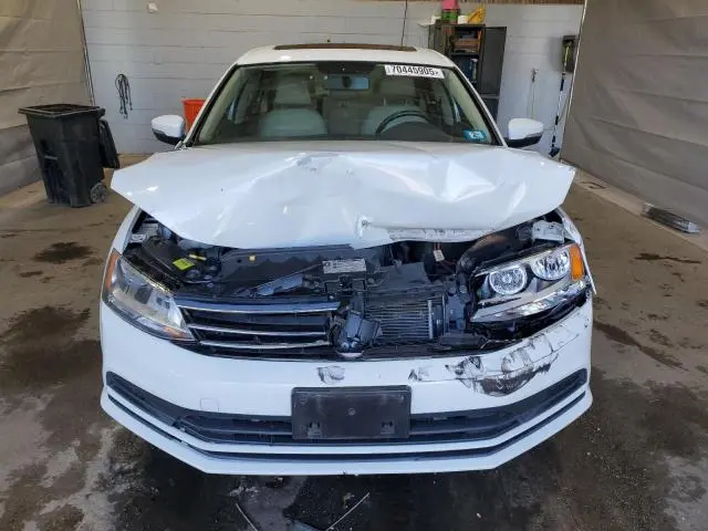 2016 VOLKSWAGEN JETTA SE  