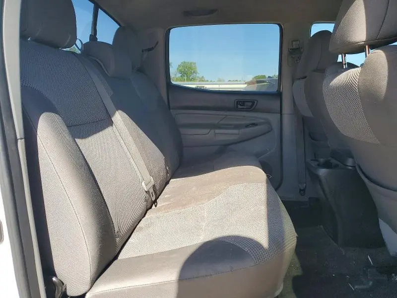 2015 TOYOTA TACOMA V6  