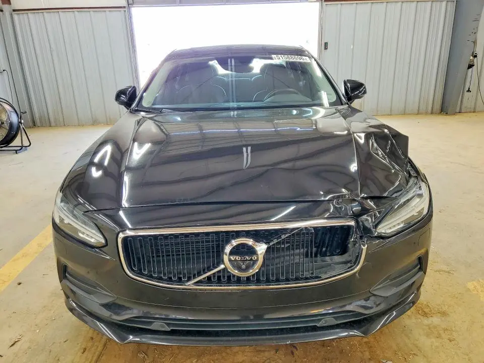 2017 VOLVO S90 T6 MOMENTUM  