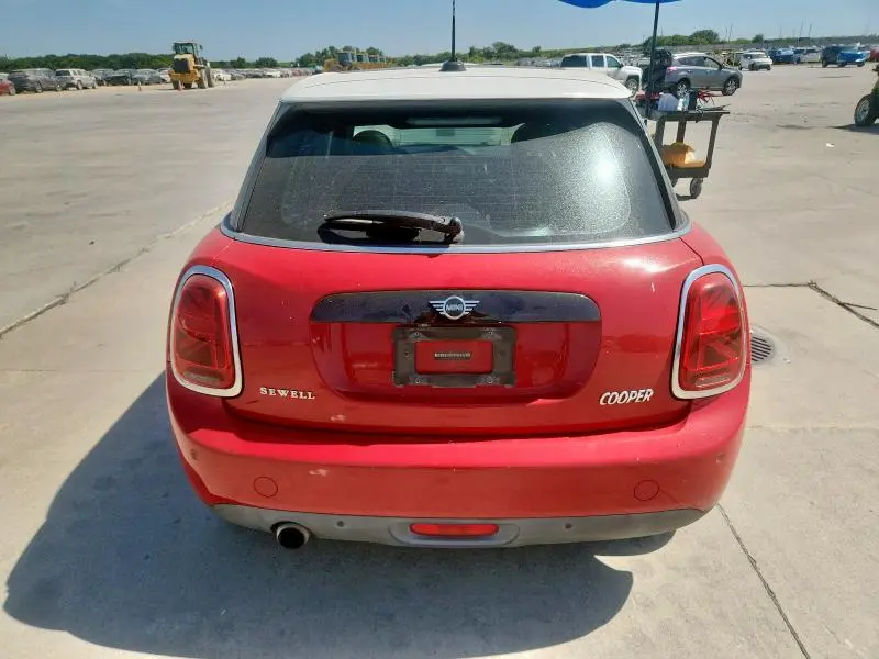 2019 MINI COOPER   