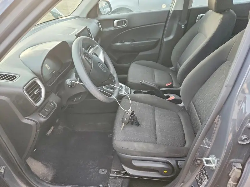 2023 HYUNDAI VENUE SE  