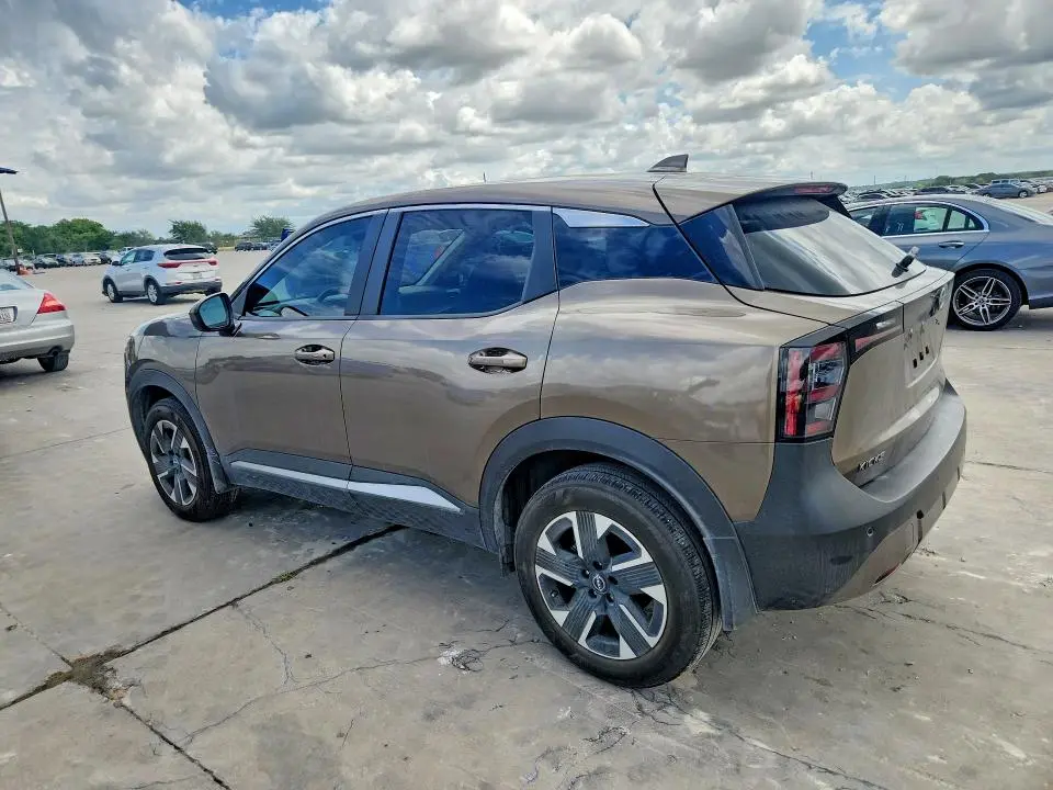 2025 NISSAN KICKS SV  