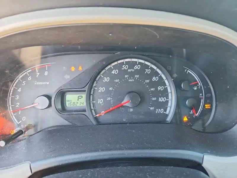 2014 TOYOTA SIENNA LE  