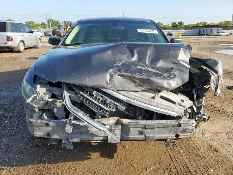 2018 FORD TAURUS SE  