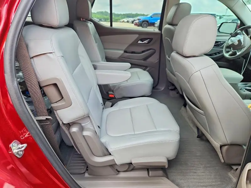 2020 CHEVROLET TRAVERSE LT  