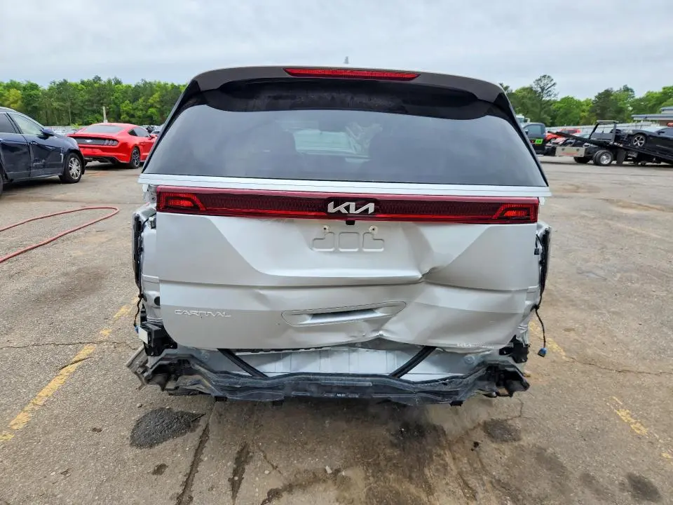 2023 KIA CARNIVAL LX  
