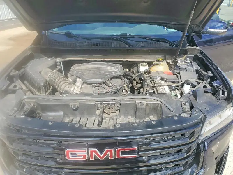 2021 GMC ACADIA SLT  