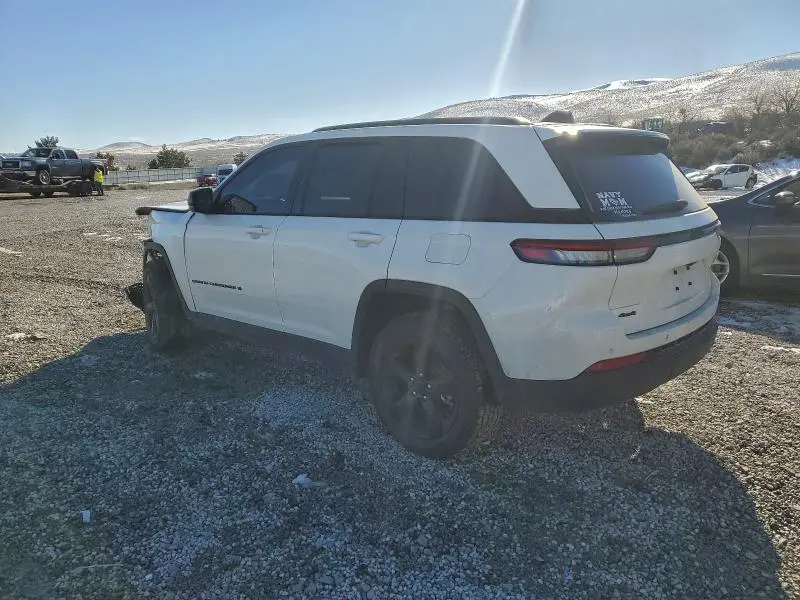 2023 JEEP GRAND CHEROKEE LAREDO  