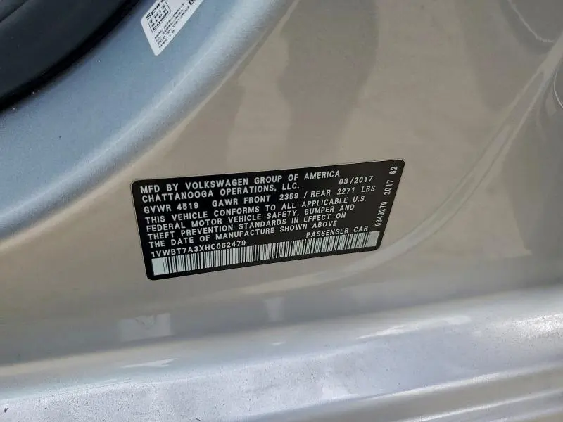 2017 VOLKSWAGEN PASSAT SE  