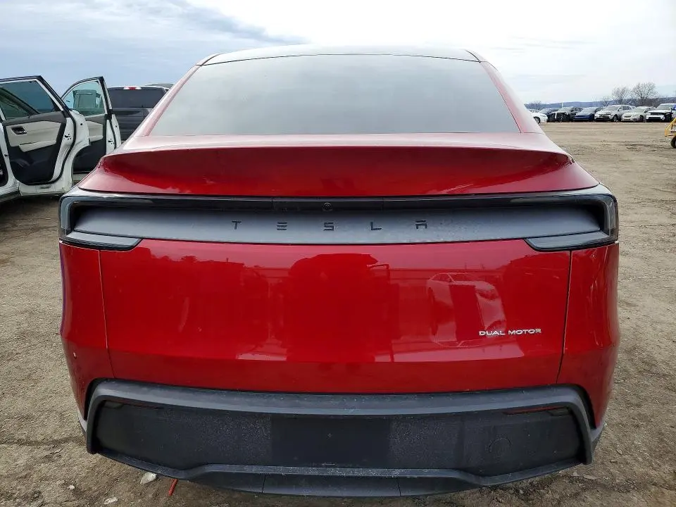 2026 TESLA MODEL Y   