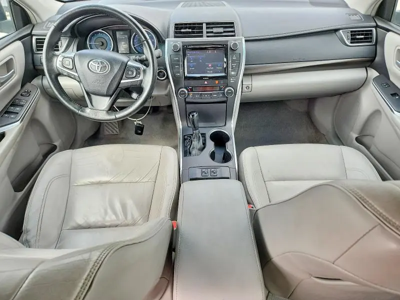 2016 TOYOTA CAMRY XLE  