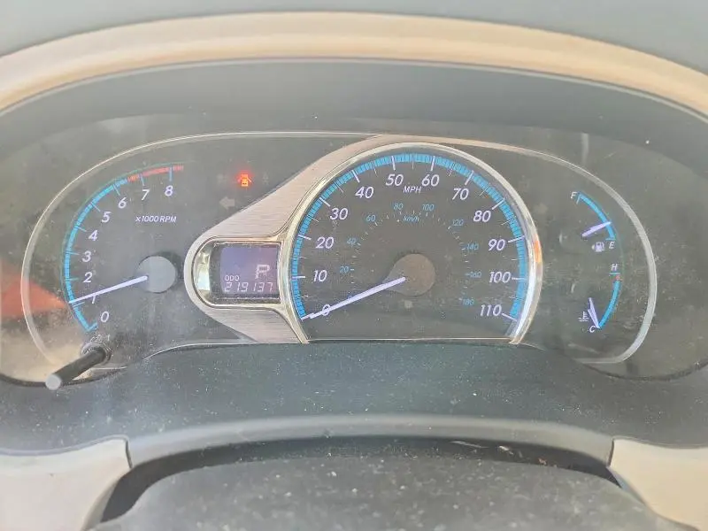 2014 TOYOTA SIENNA XLE 8-PASSENGER  