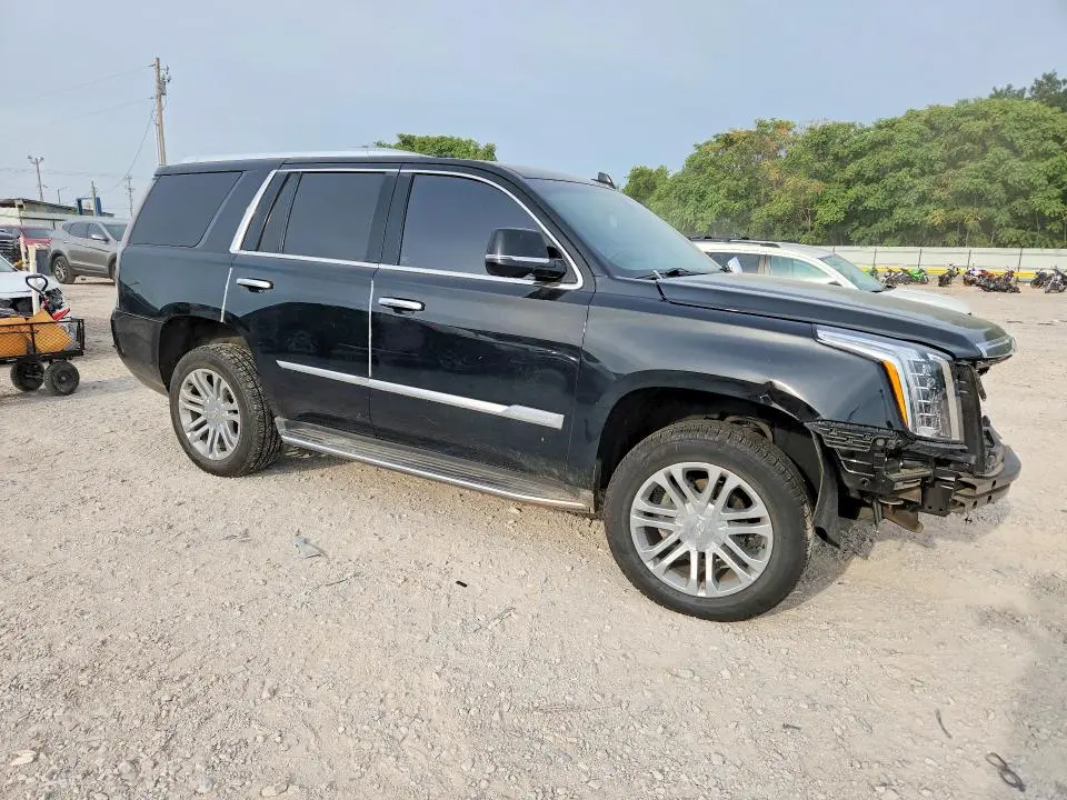 2017 CADILLAC ESCALADE   