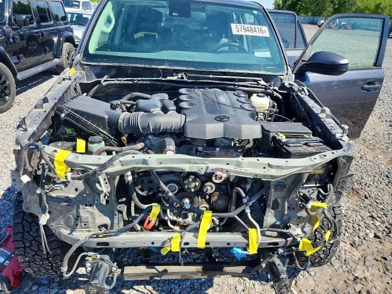 2021 TOYOTA 4RUNNER SR5  