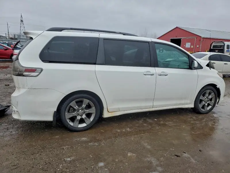 2014 TOYOTA SIENNA SPORT  