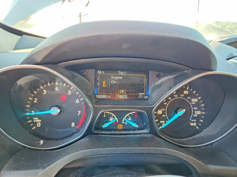 2017 FORD ESCAPE SE  