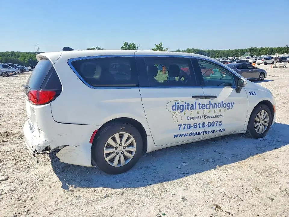 2020 CHRYSLER VOYAGER L  
