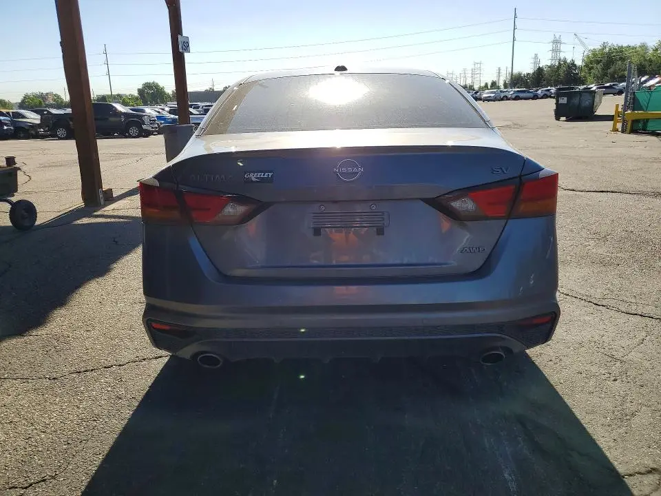 2024 NISSAN ALTIMA SV  