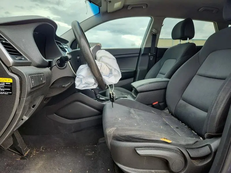 2017 HYUNDAI TUCSON SE  