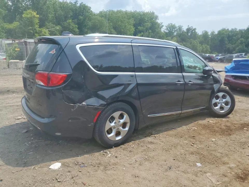 2017 CHRYSLER PACIFICA TOURING L PLUS  