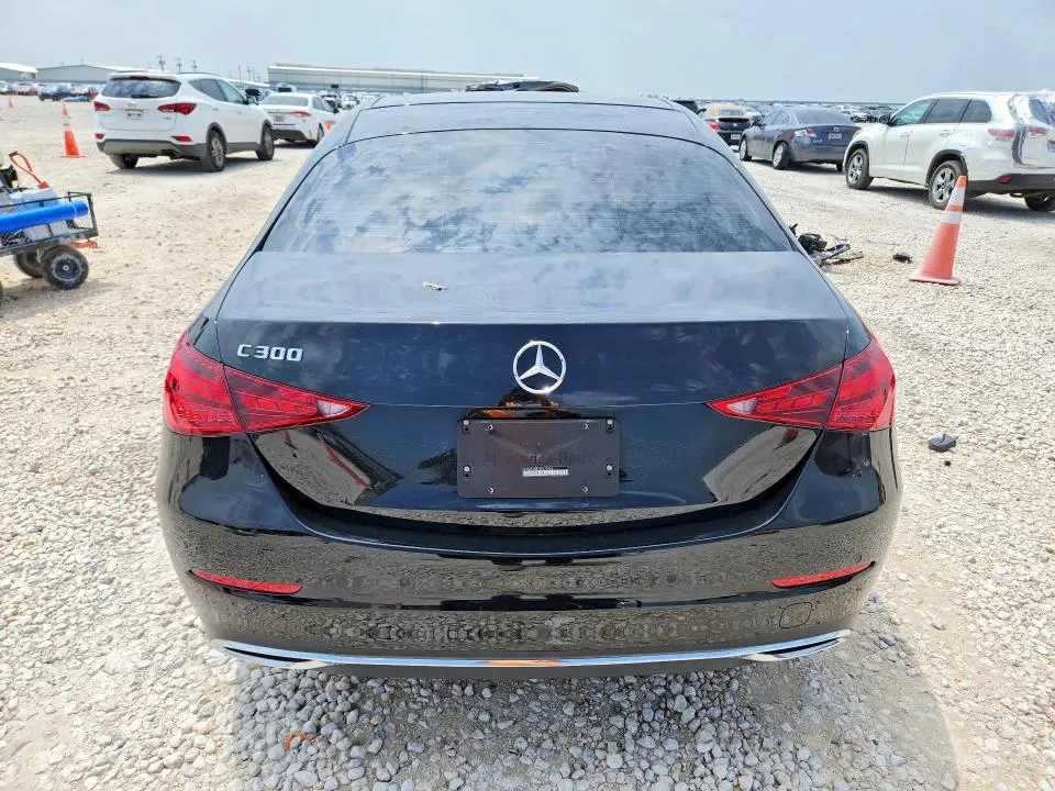2025 MERCEDES-BENZ C 300  
