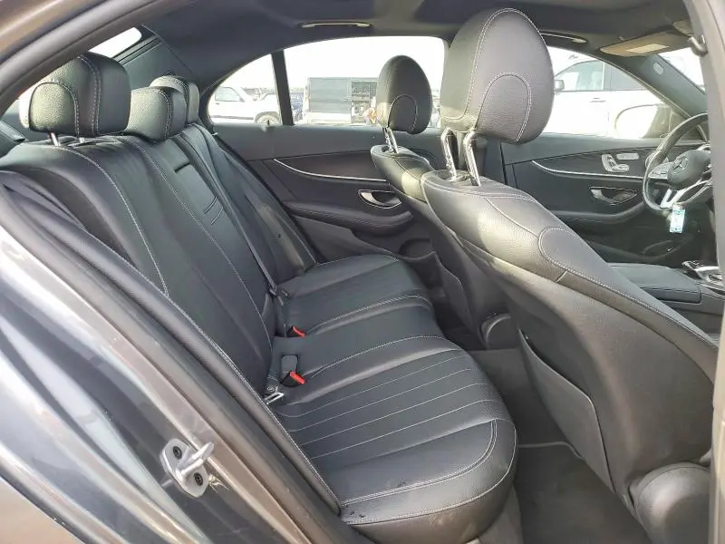 2019 MERCEDES-BENZ E 300  