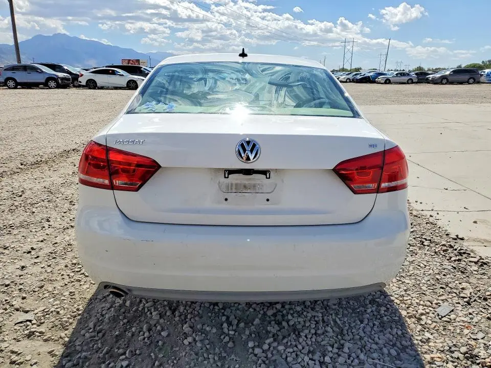 2012 VOLKSWAGEN PASSAT SE  