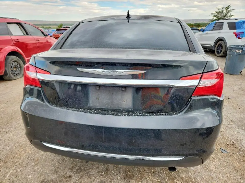 2013 CHRYSLER 200   