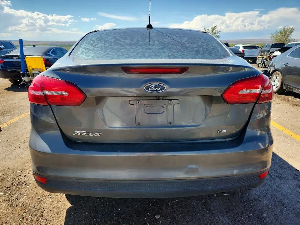 2017 FORD FOCUS SE  