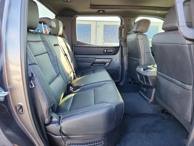 2025 TOYOTA TUNDRA CREWMAX LIMITED  