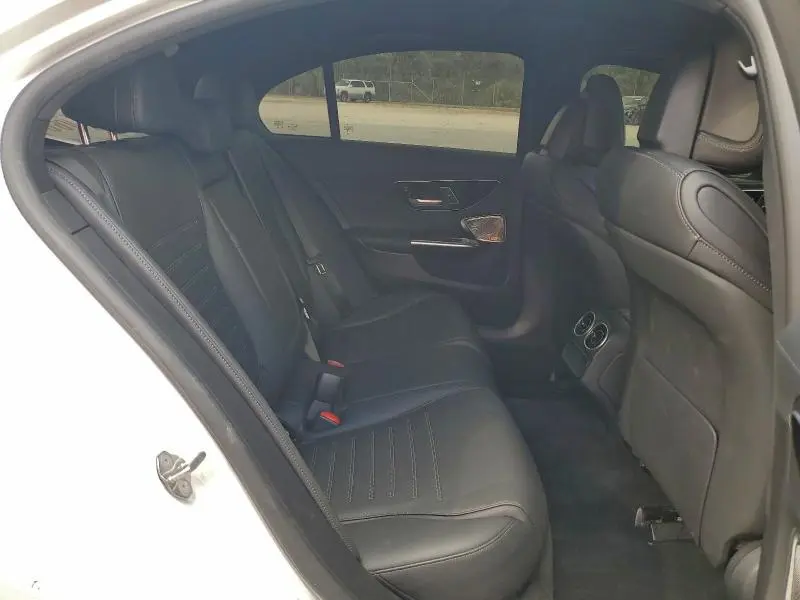 2023 MERCEDES-BENZ C 300  