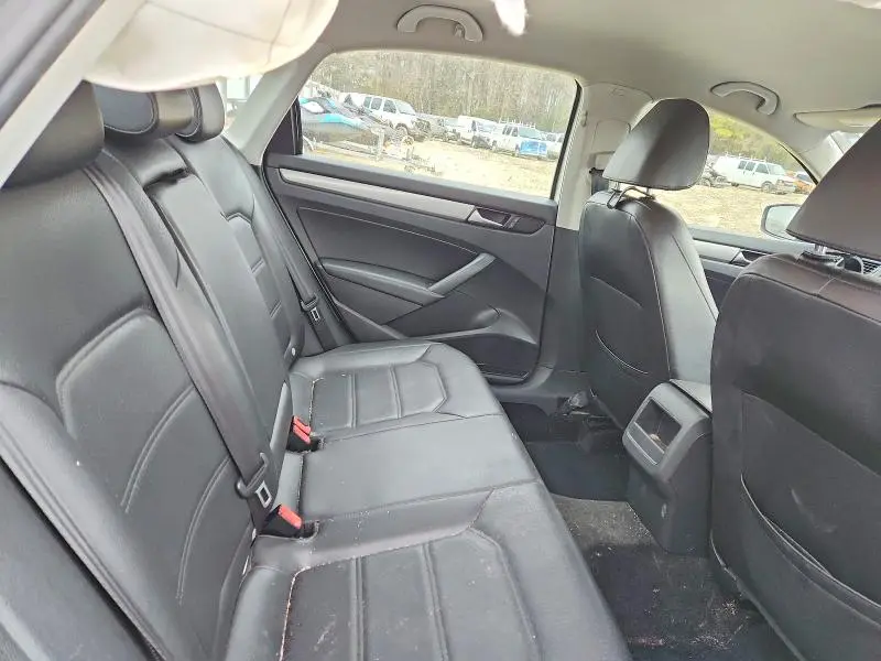 2014 VOLKSWAGEN PASSAT S  