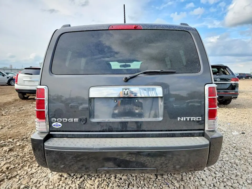 2011 DODGE NITRO SXT  